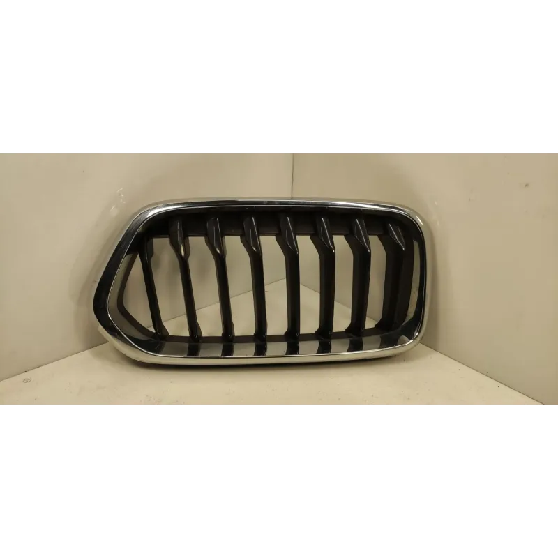 Calandre droit bmw x2 f39