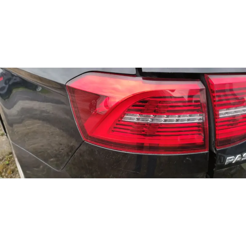 Feu arriere gauche volkswagen passat 36 b7