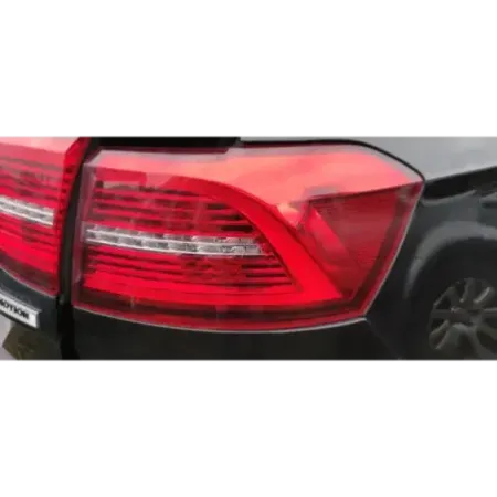Feu arriere droit volkswagen passat 36 b7