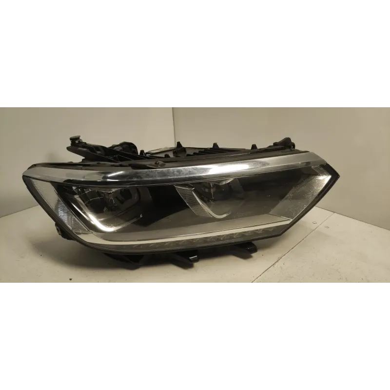 Phare droit volkswagen passat 36 b7