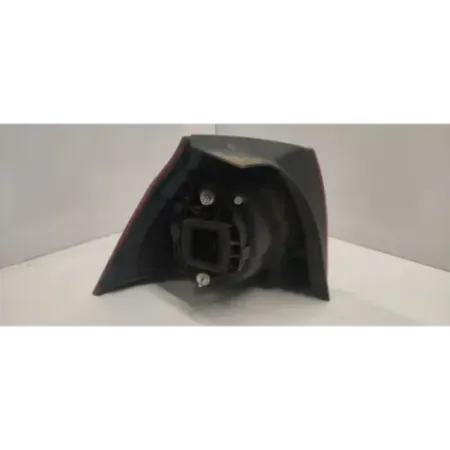 Feu arriere droit volkswagen golf 5 v