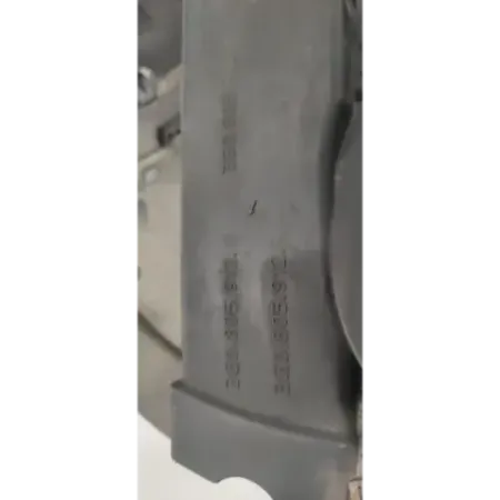 Pare-boue aile avant droite 2/2 volkswagen passat 36 b7