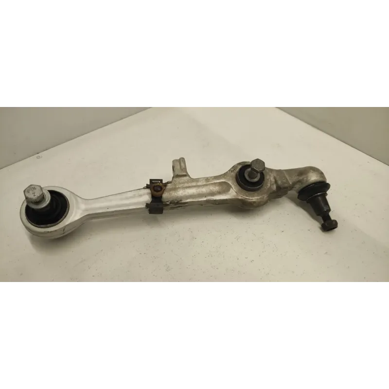 Bras inferieur avant droit audi a4 8d b5