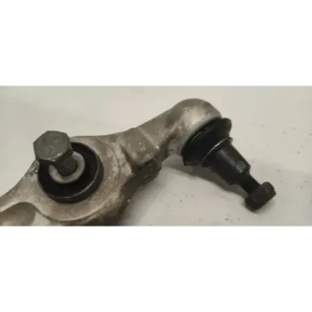 Bras inferieur avant droit audi a4 8d b5