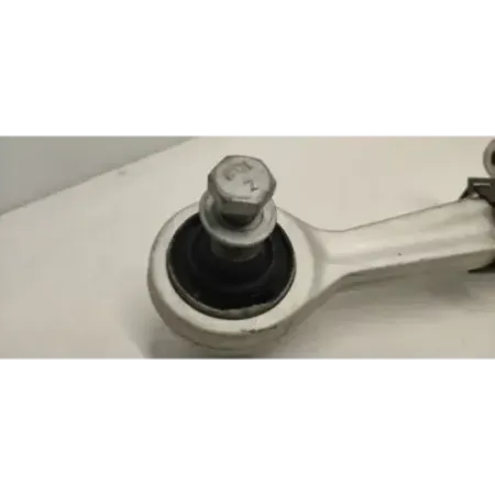 Bras inferieur avant droit audi a4 8d b5