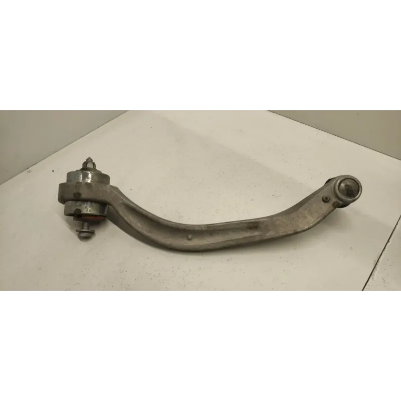 Bras inferieur avant droit audi a4 8d b5