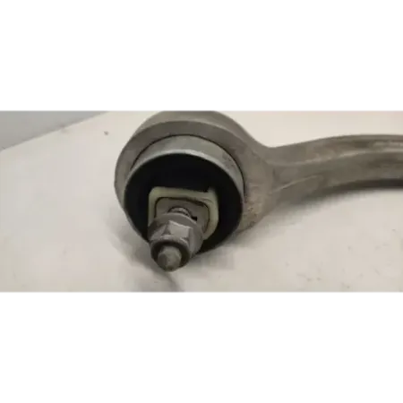 Bras inferieur avant droit audi a4 8d b5