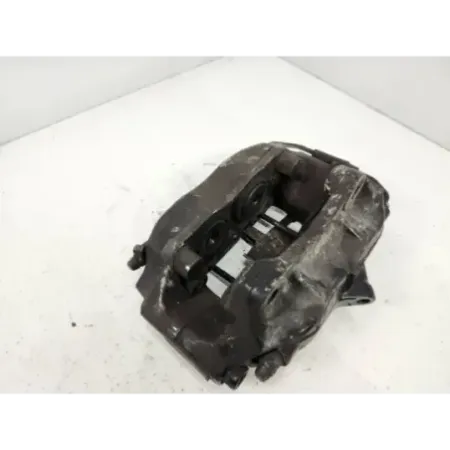 Etrier de frein avant gauche bmw serie 7 e38
