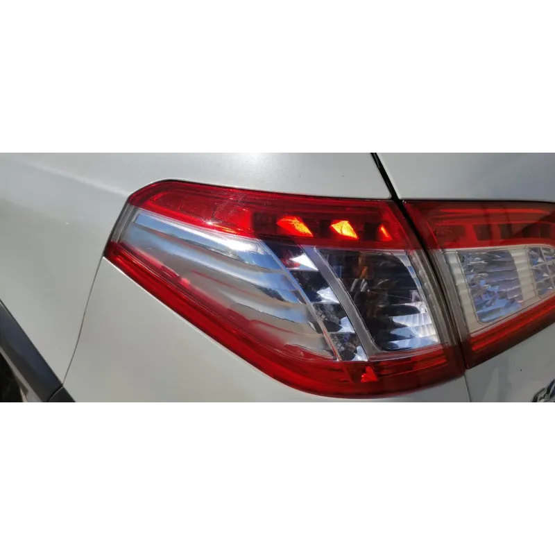Feu arriere gauche peugeot 508