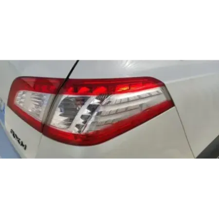 Feu arriere droit peugeot 508