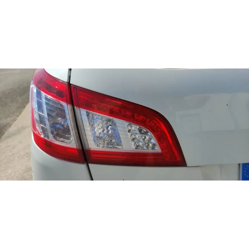 Feu arriere interieur gauche peugeot 508