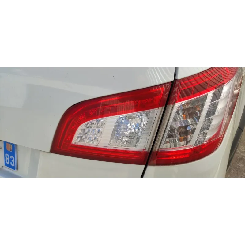 Feu arriere interieur droit peugeot 508