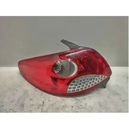 Feu arriere gauche peugeot 206