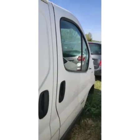 Porte avant droite renault trafic