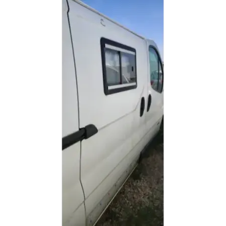 Porte laterale coulissante droite renault trafic
