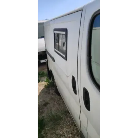 Porte laterale coulissante droite renault trafic
