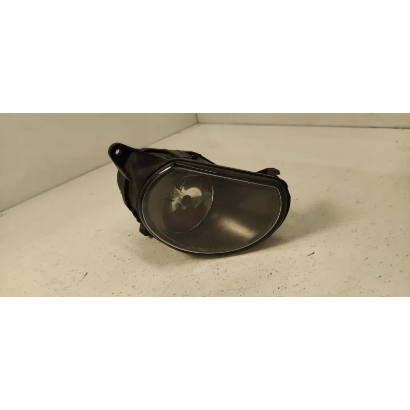 Phare anti-brouillard droit audi a3 8p