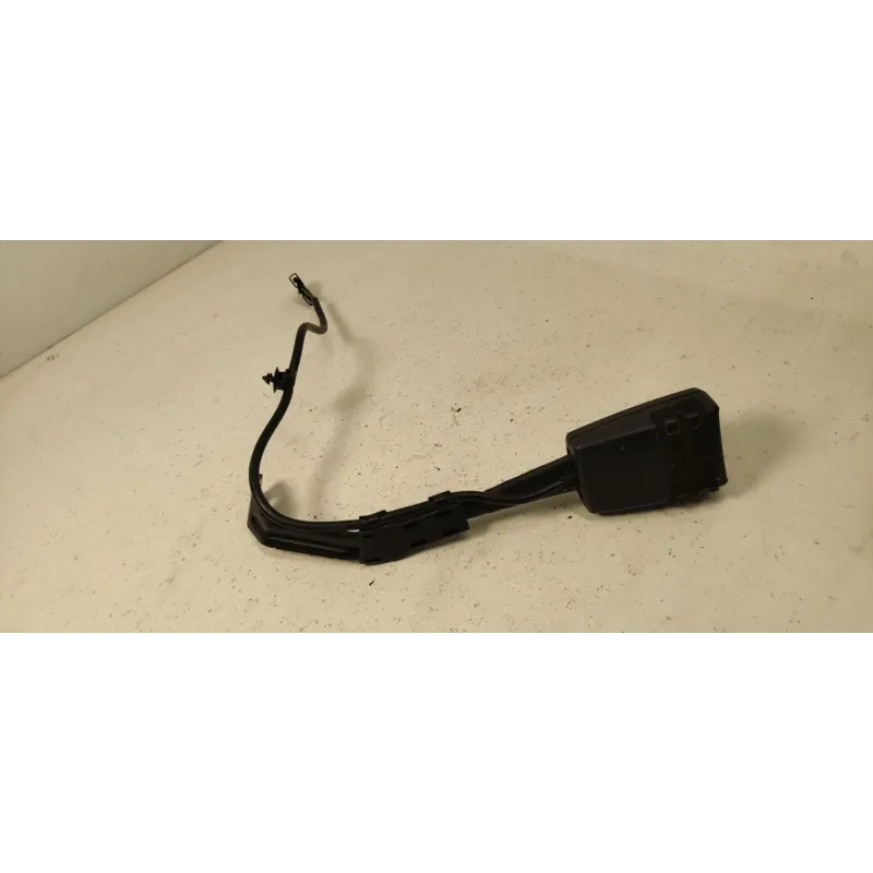 Pretensionneur avant droit audi a3 8p