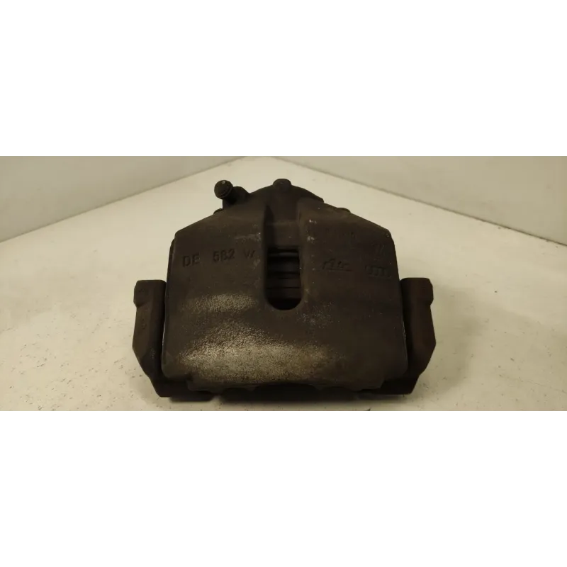 Etrier de frein avant droit audi a3 8p