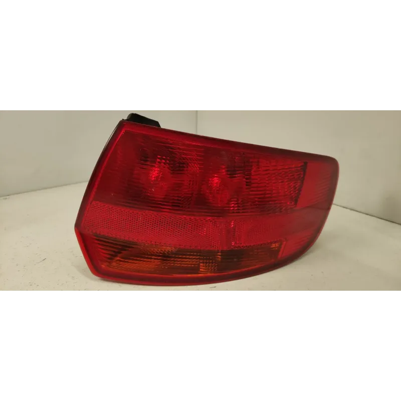 Feu arriere droit audi a3 8p