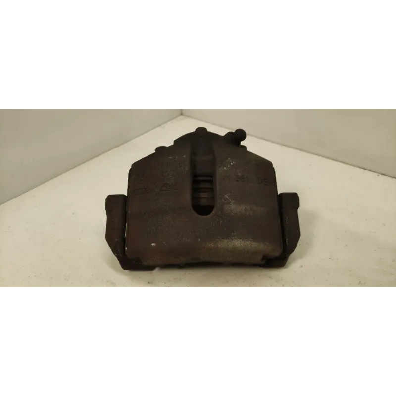Etrier de frein avant gauche audi a3 8p