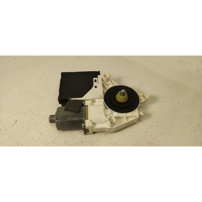 Moteur leve-glace avant gauche audi a3 8p