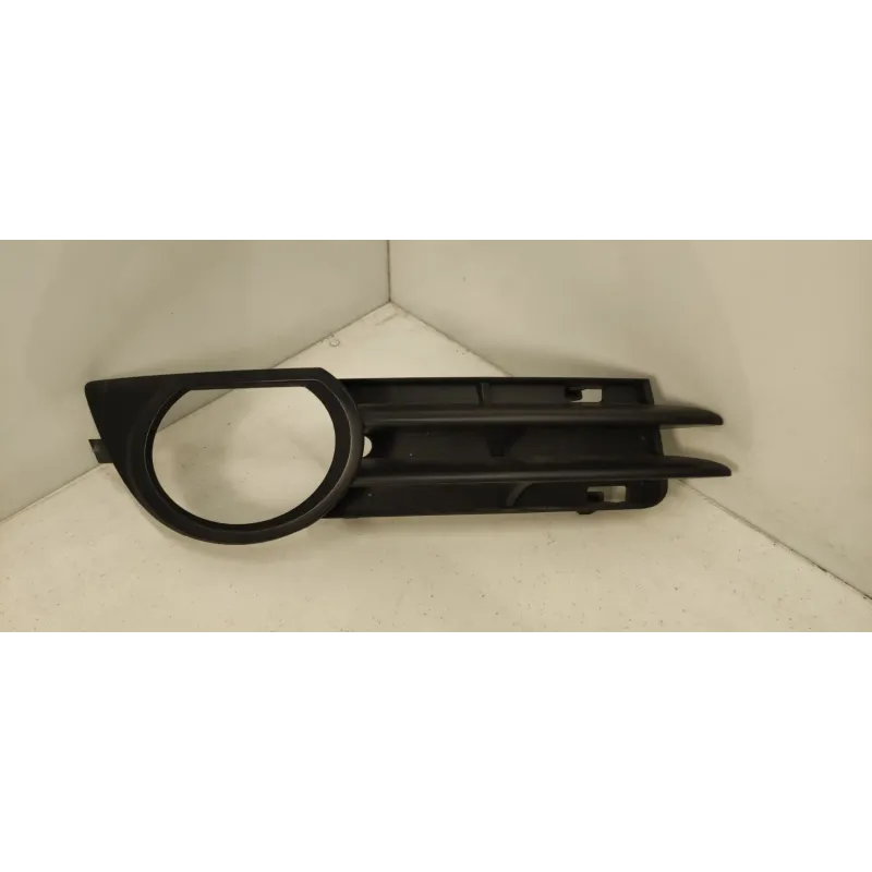 Support phare anti-brouillard droit audi a3 8p