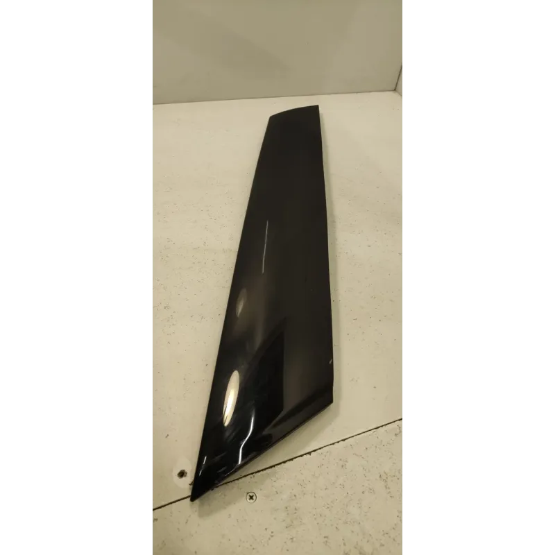 Montant de pare brise avant gauche mini clubman r55