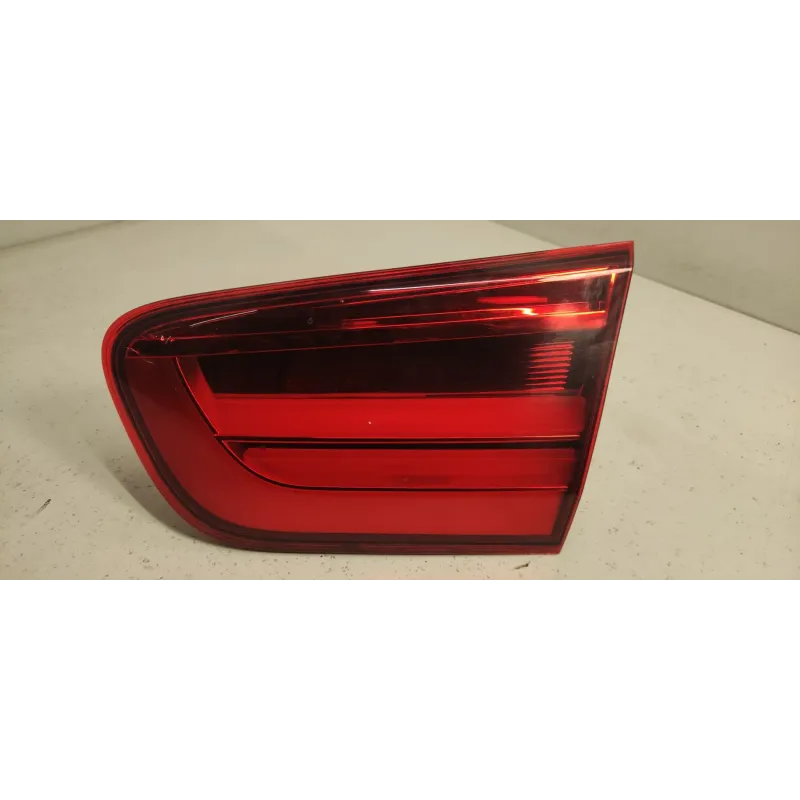 Feu arriere interieur droit bmw serie 1 f20/f21