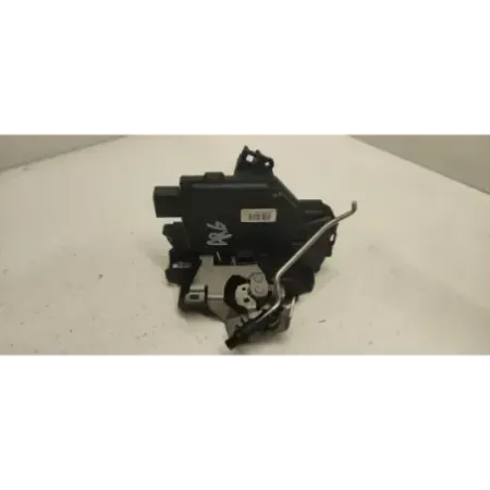 Serrure porte arriere gauche audi a4 8e b6/b7