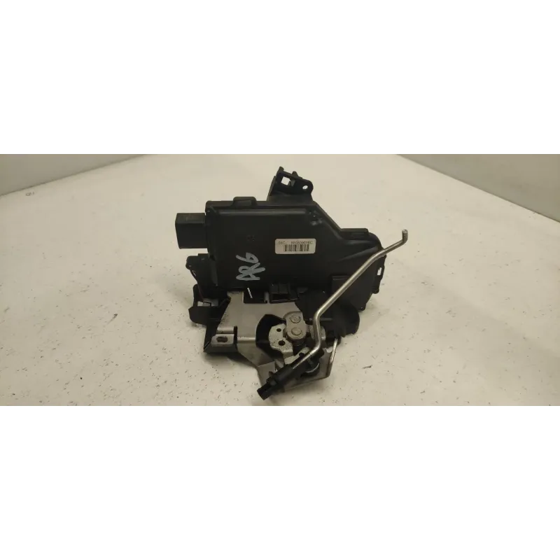 Serrure porte arriere gauche audi a4 8e b6/b7