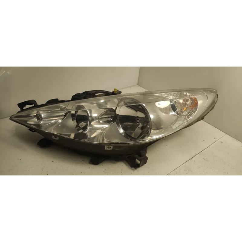 Phare gauche peugeot 207