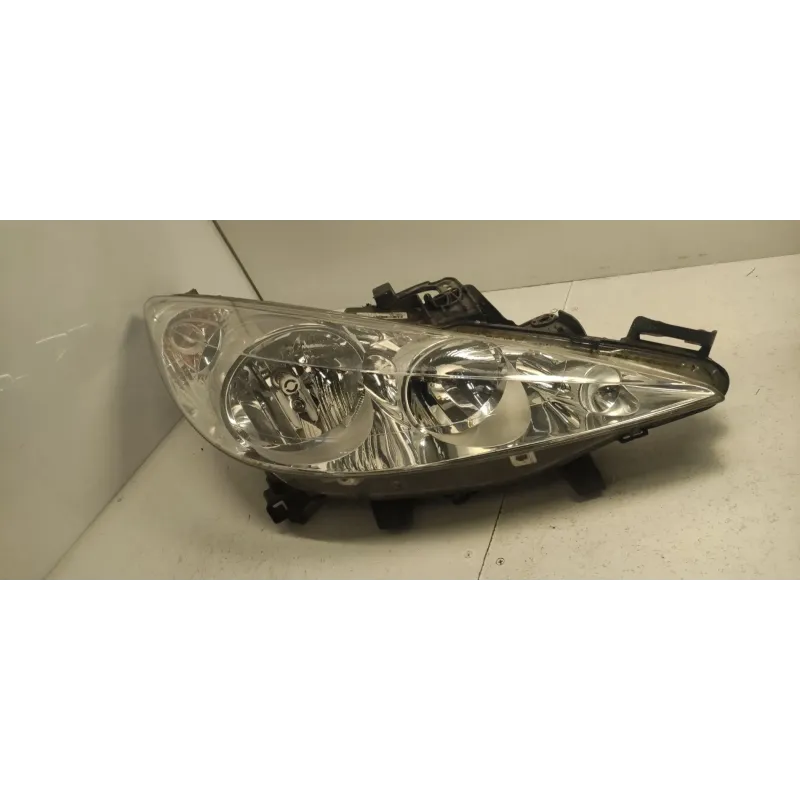 Phare droit peugeot 207