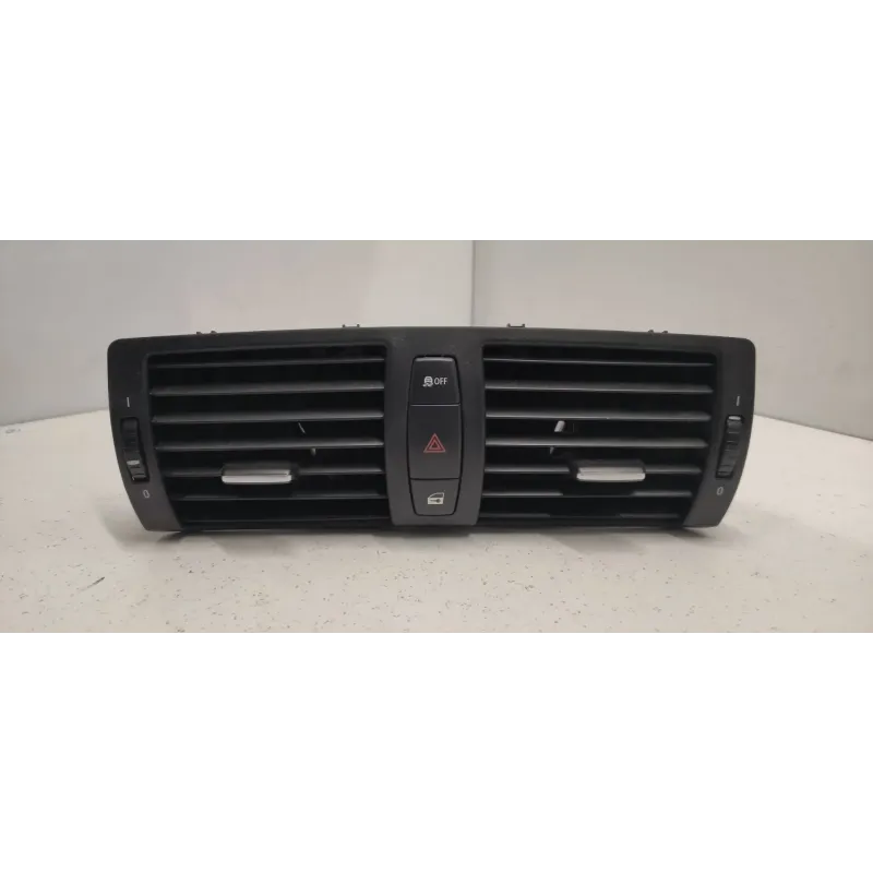 Grille aeration centrale avant bmw serie 1 e87/e81