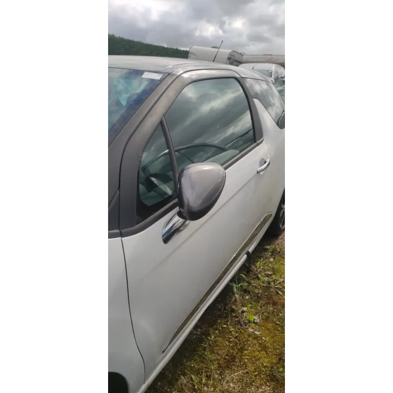 Porte avant gauche citroen ds3