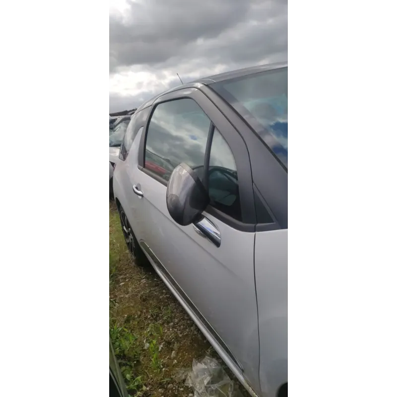Porte avant droite citroen ds3
