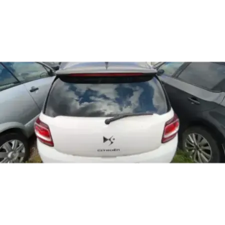 Malle / hayon / coffre citroen ds3