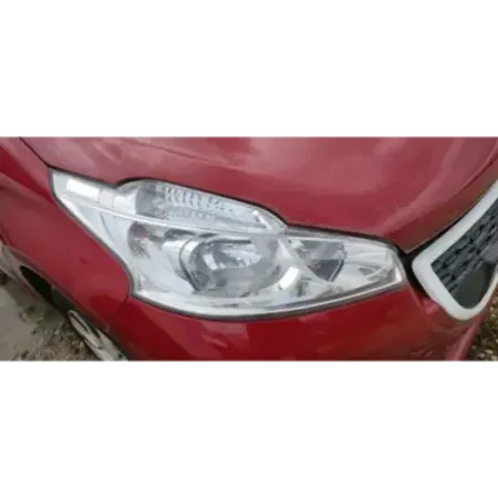 Phare droit peugeot 208