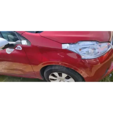 Aile avant droite peugeot 208