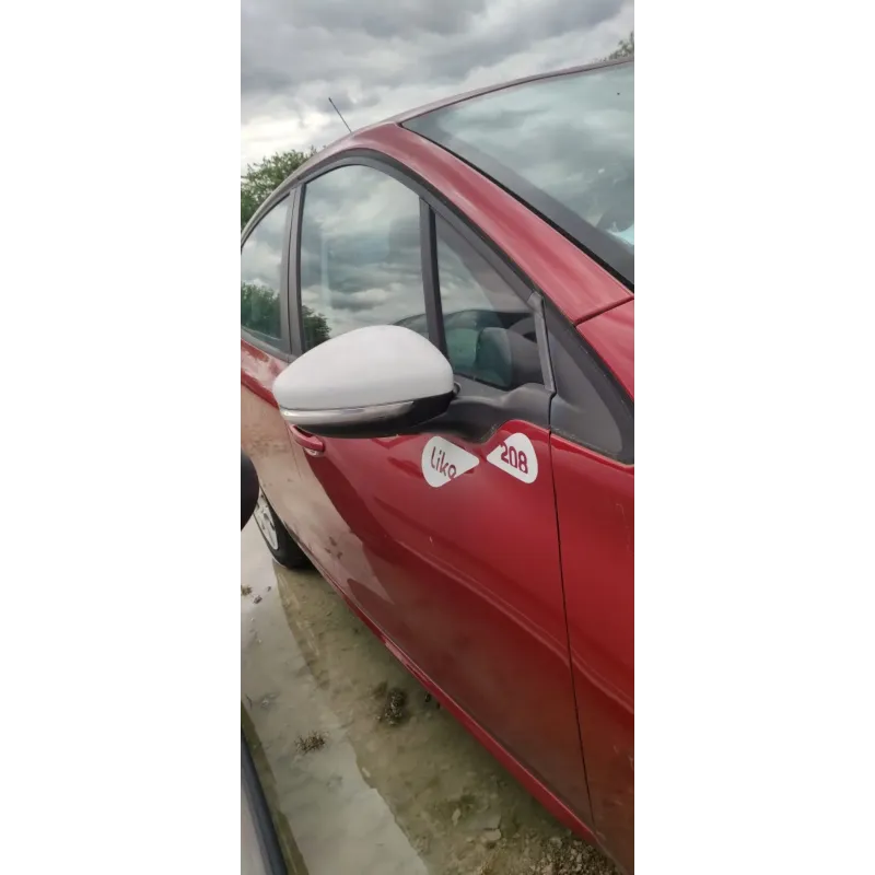 Porte avant droite peugeot 208