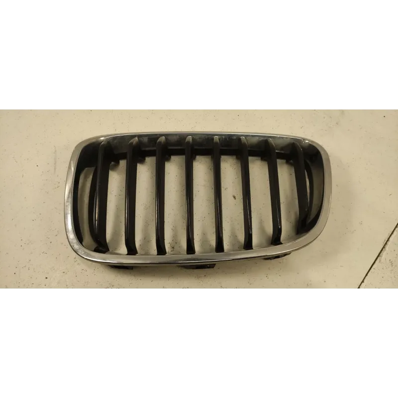 Calandre gauche bmw serie 1 f20/f21