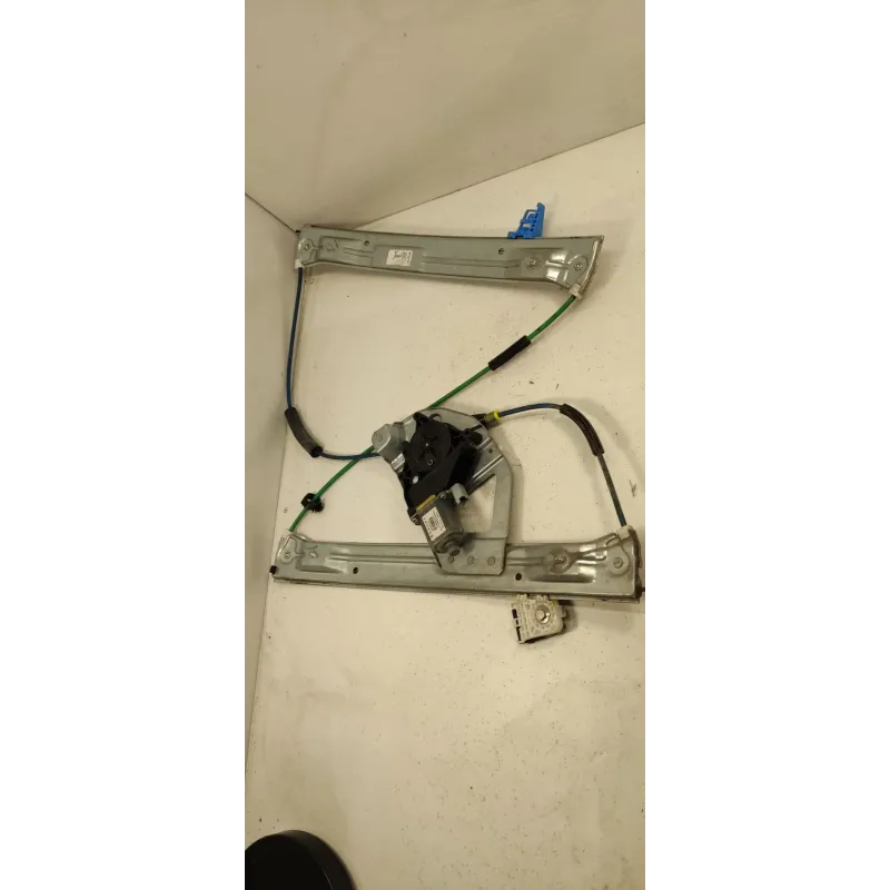 Mecanisme + moteur de leve-glace avant droite peugeot 208