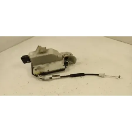 Serrure porte avant gauche peugeot 208