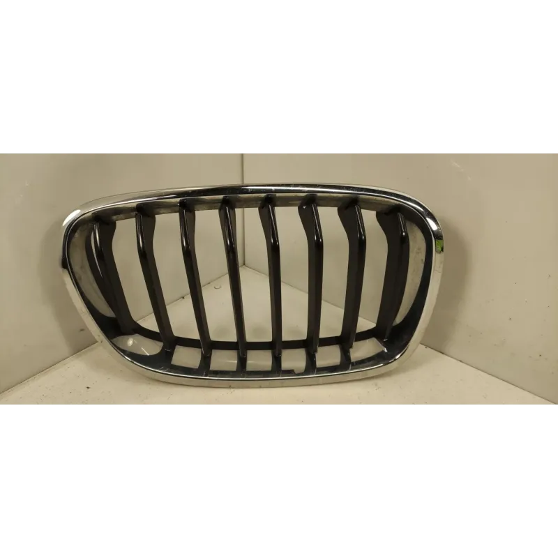 Calandre droit bmw serie 1 f20/f21