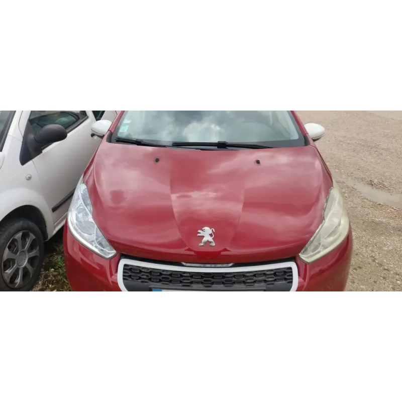 Capot peugeot 208