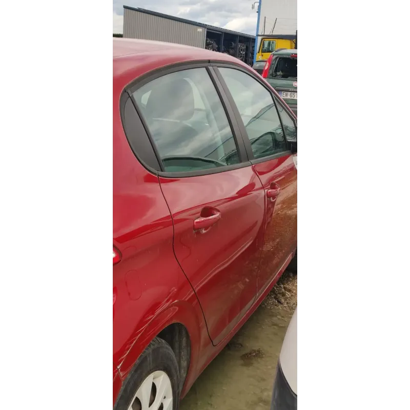 Porte arriere droite peugeot 208