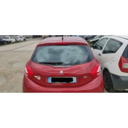 Malle / hayon / coffre peugeot 208