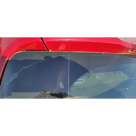 Malle / hayon / coffre peugeot 208