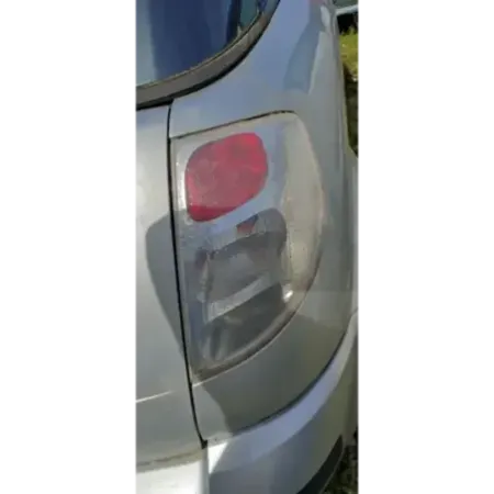 Feu arriere droit citroen c3 pluriel