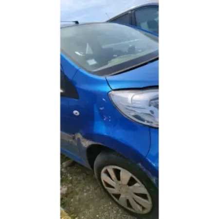 Aile avant droite peugeot 107